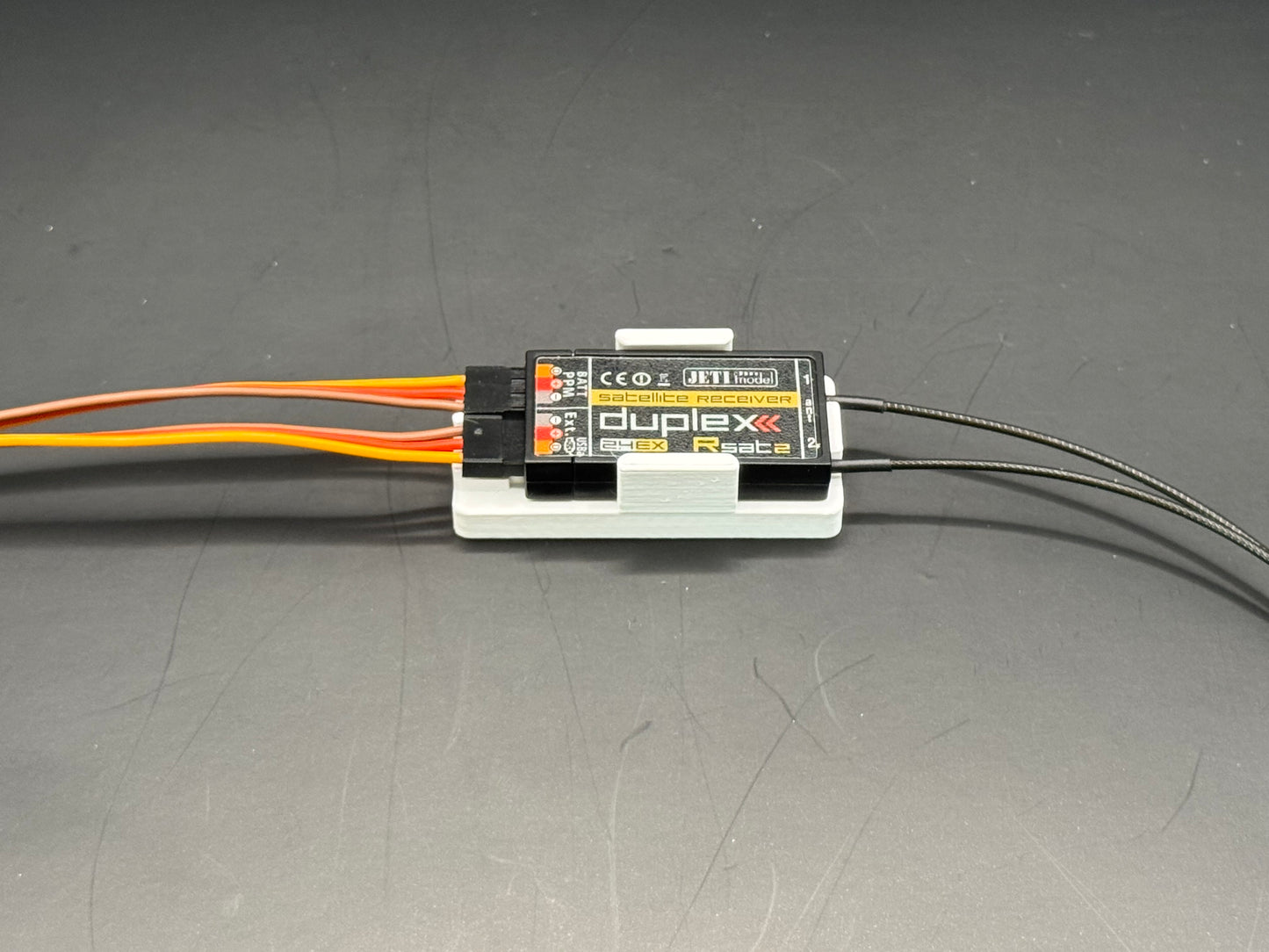 Halterung für JETI RC-Switch und RSat 2